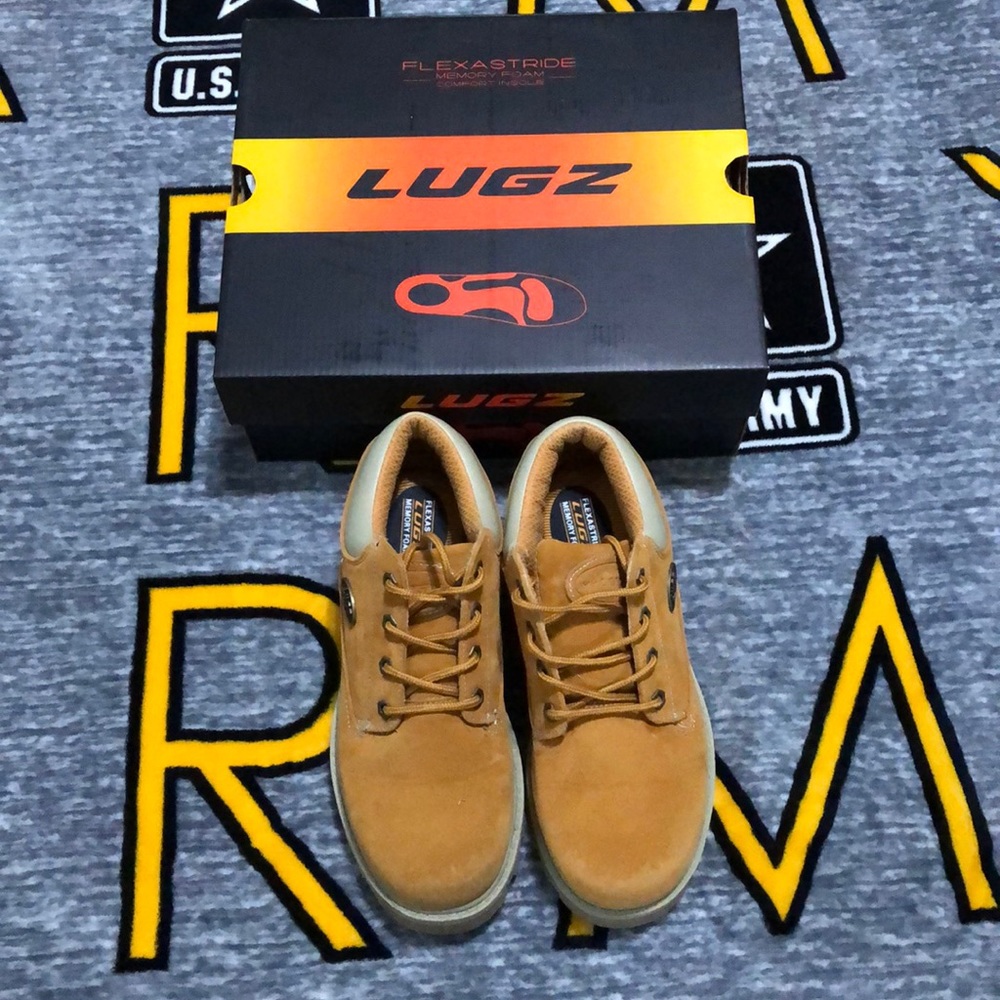 Men’s Lugz Boots. 6.5 Price is FIRM! - Picture 3 of 7